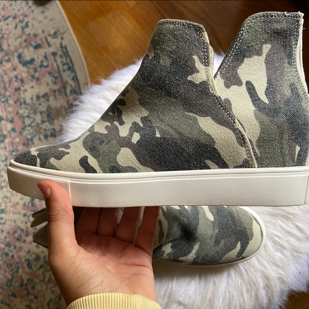 Steve Madden Platform Sneakers